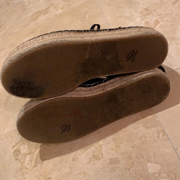 Urban Outfitters Regina Show Stopper Platform Shoe - Picture 3 of 5